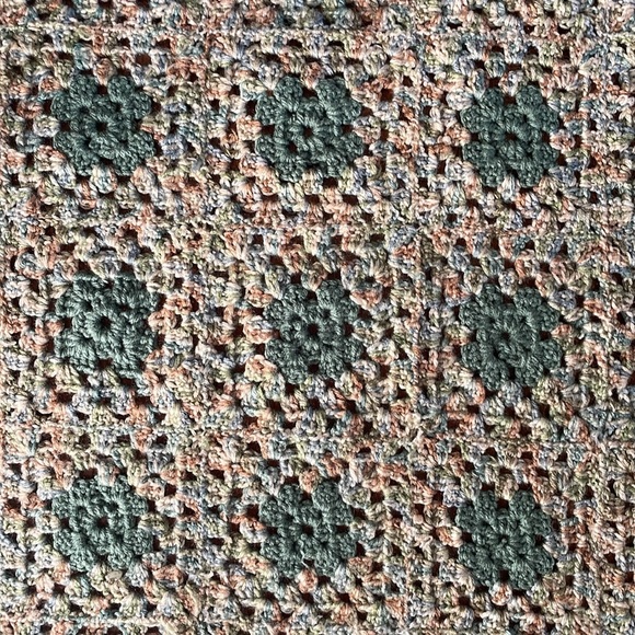 Granny Square Throw Baby Afghan - Picture 6 of 8